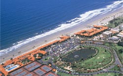 stay at one of the many lodging locations in la jolla california.